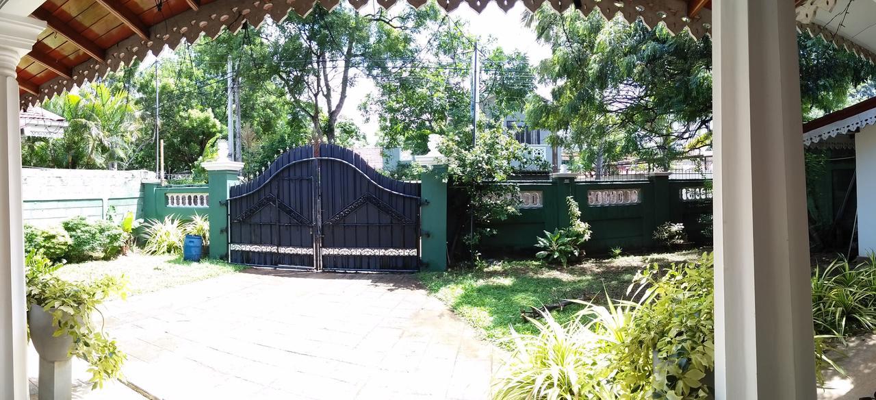 Ruslanka Homestay Ettukala Exterior photo